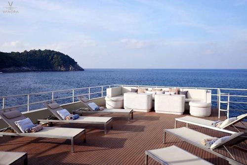 Vanora Liveaboard - Sun Deck